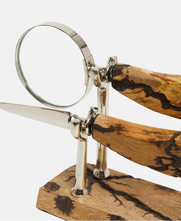 Brieföffner und Lupe