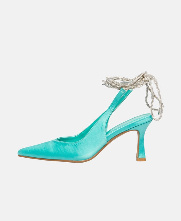 W92032-11 Slingback Pumps