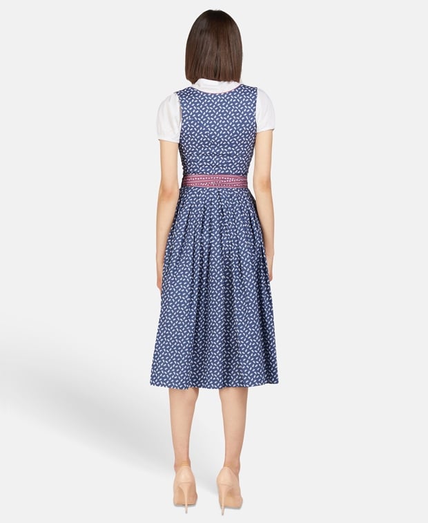 Dirndl mit Schürze