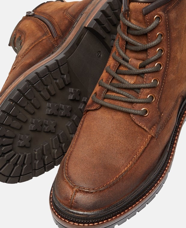Schnürstiefeletten