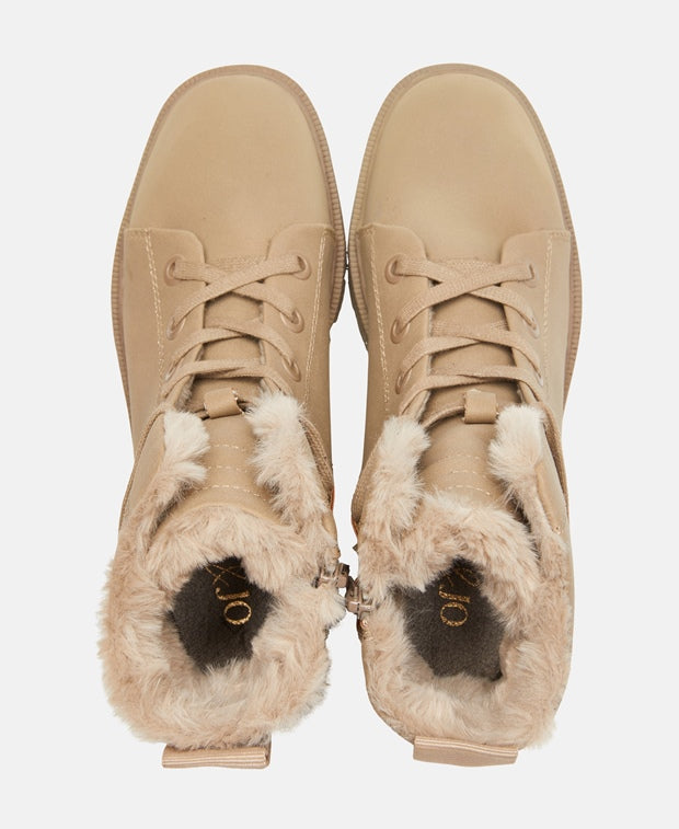 Schnürstiefeletten