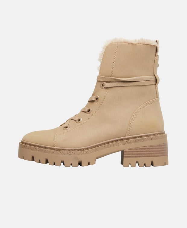 Schnürstiefeletten