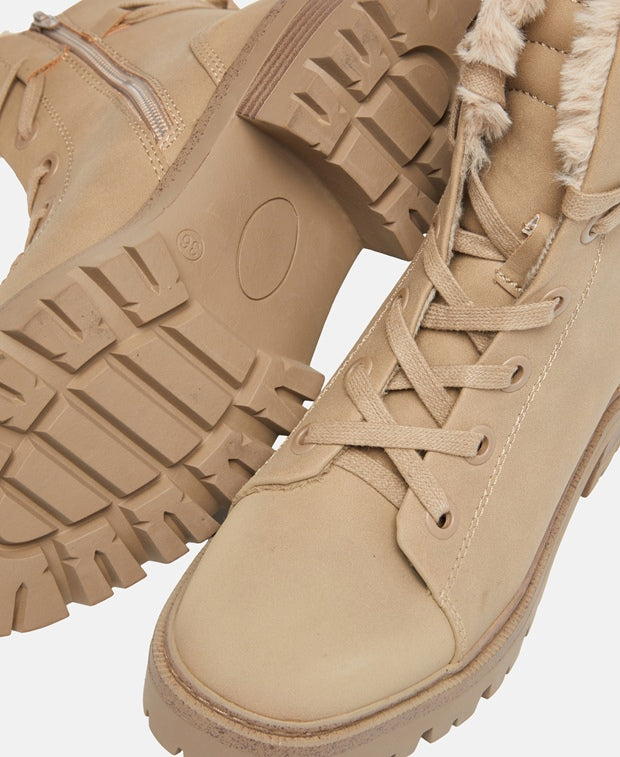 Schnürstiefeletten