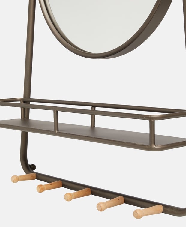 Wandspiegel mit Regal