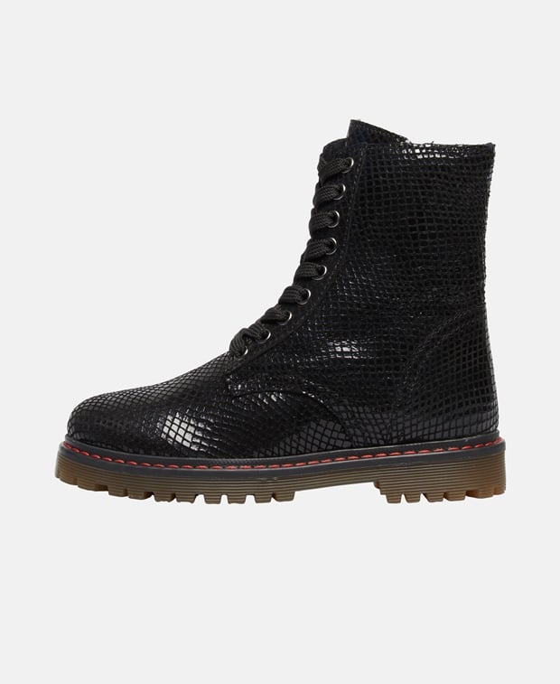 Schnürstiefeletten