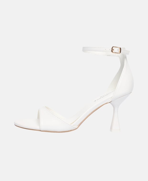 L0348-10 Sandaletten