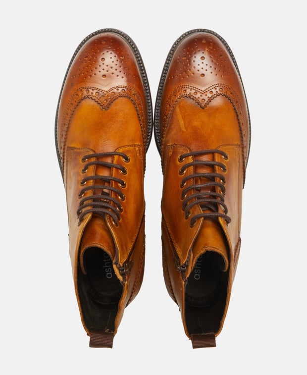 Schnürboots