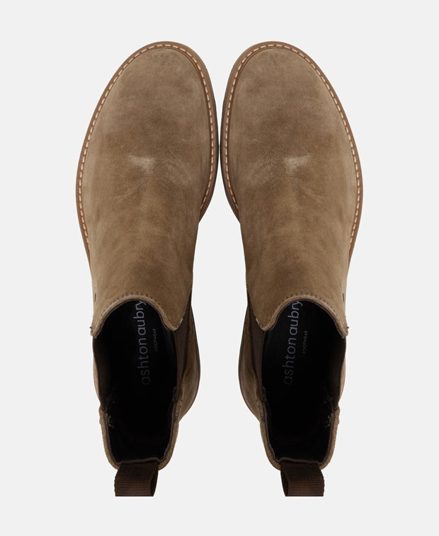 Chelsea Boots