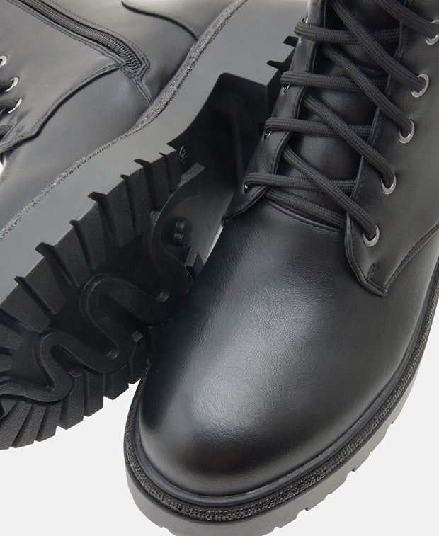 Schnürboots