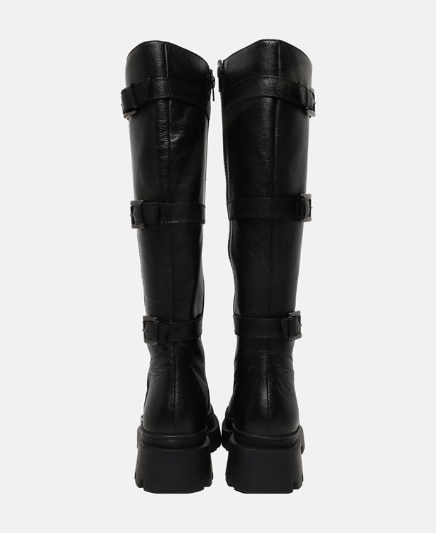 Wadenhohe Stiefel