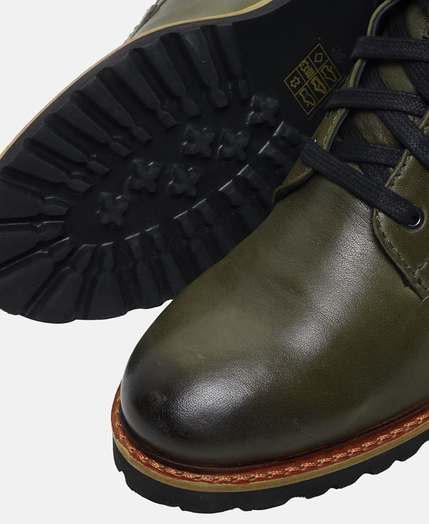 Schnürstiefeletten