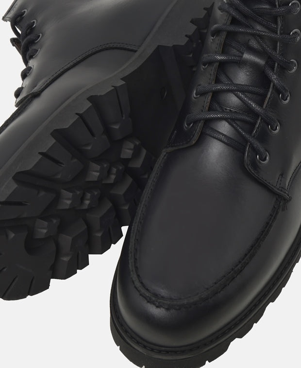 Schnürstiefeletten