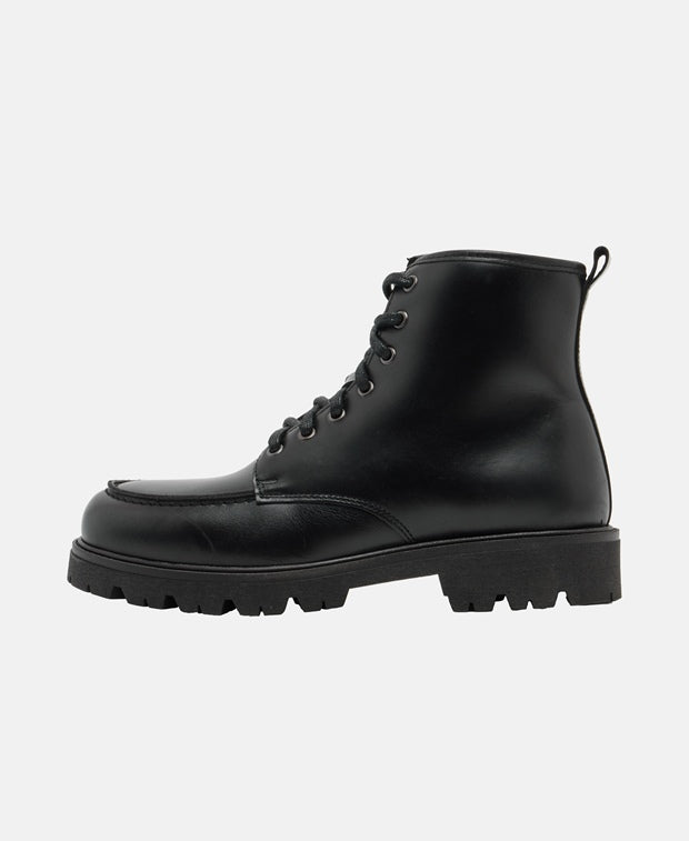 Schnürstiefeletten