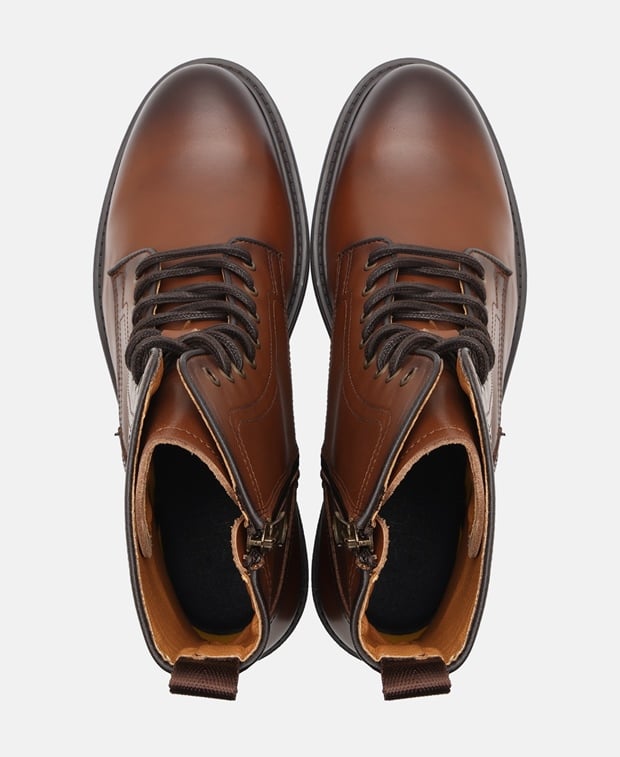 Schnürstiefeletten
