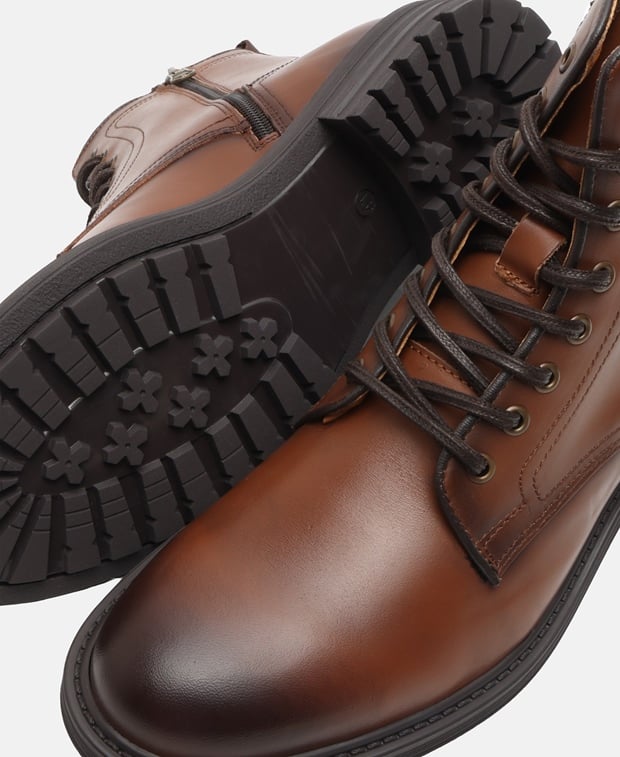 Schnürstiefeletten