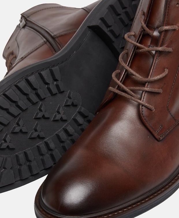 Schnürstiefeletten