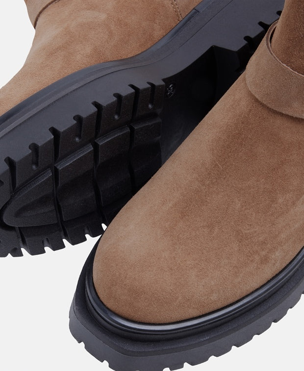 Chelsea Boots