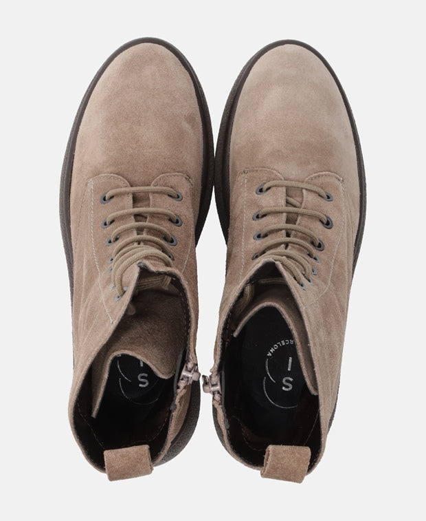 Schnürstiefeletten