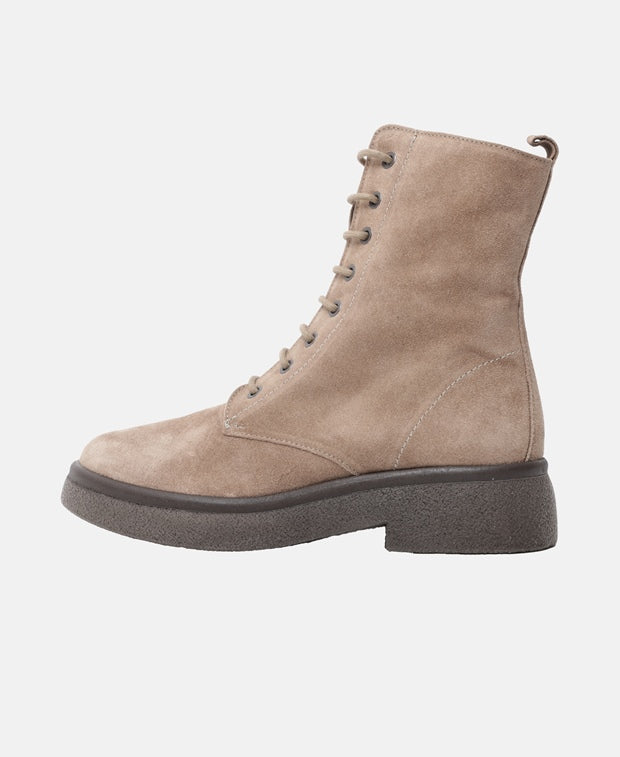 Schnürstiefeletten