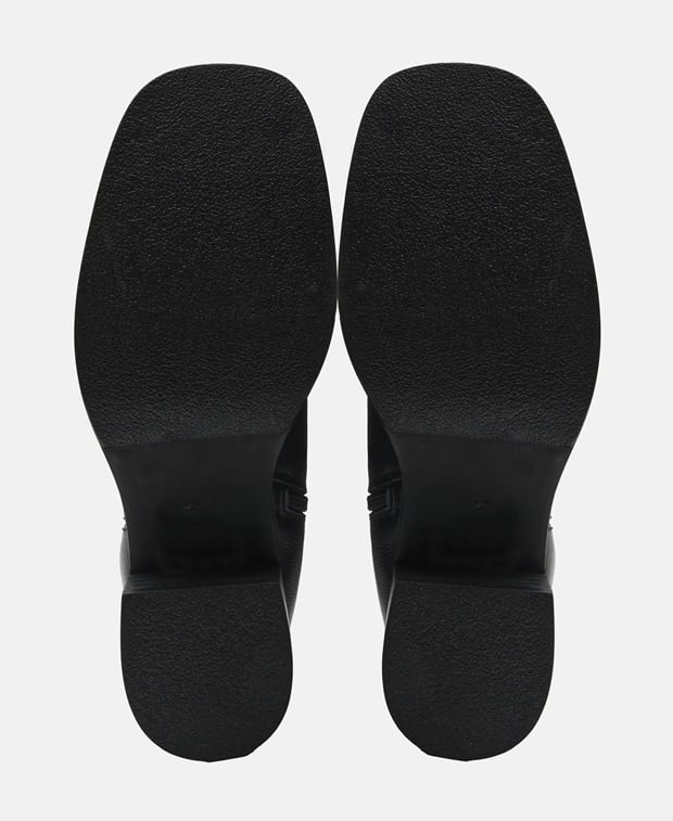 Wadenhohe Stiefel