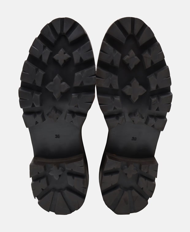 Wadenhohe Stiefel