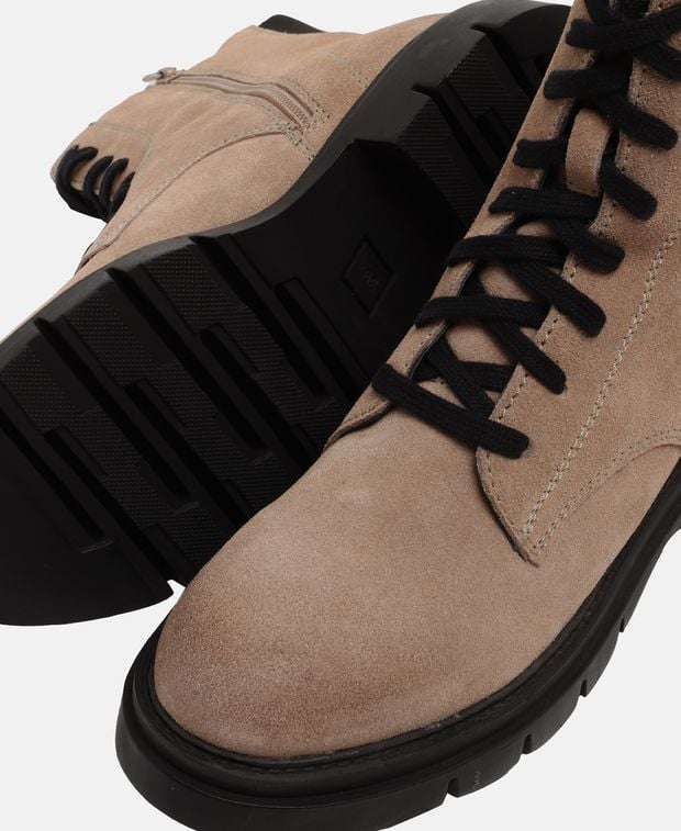 Schnürboots