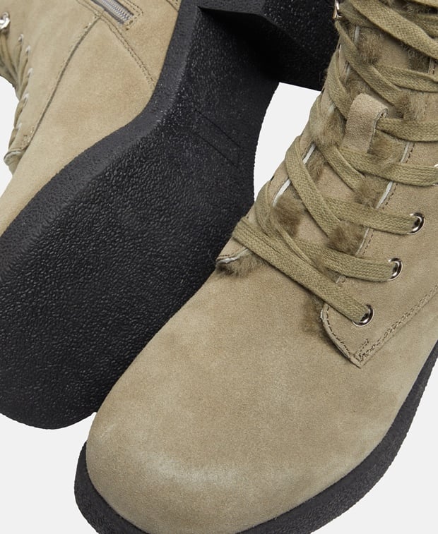 Schnürboots