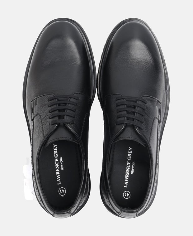 Schnürschuhe
