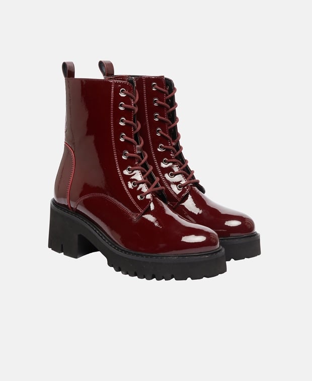Schnürstiefeletten