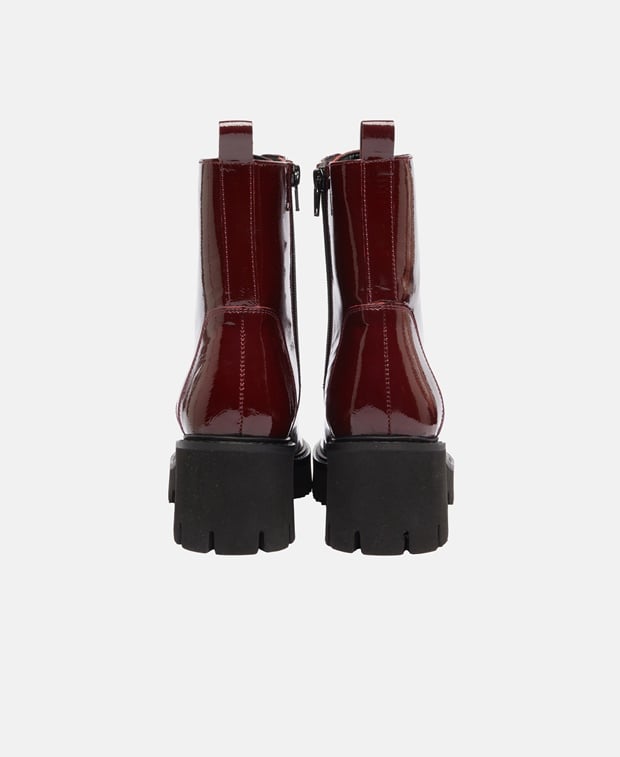 Schnürstiefeletten