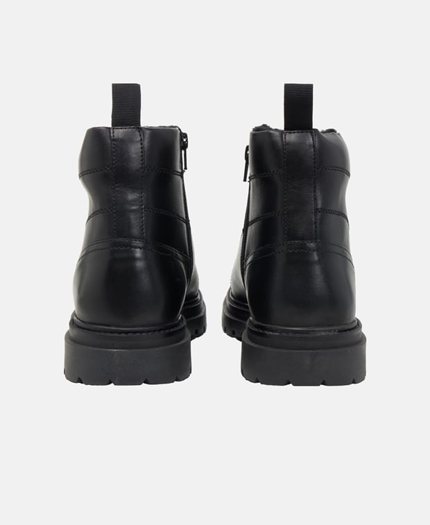 Schnürboots