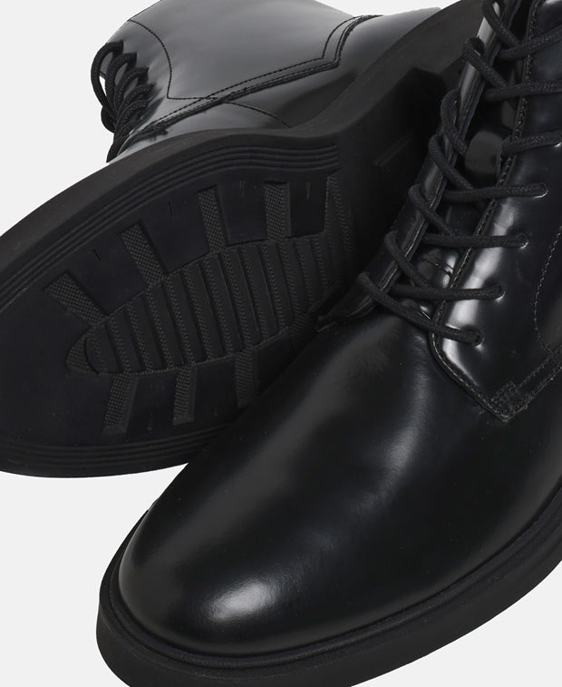 Schnürboots
