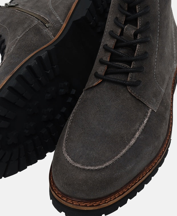 Schnürstiefeletten