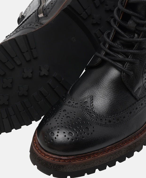 Schnürstiefeletten