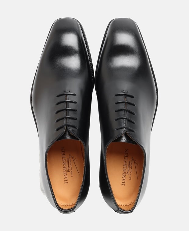 Schnürschuhe
