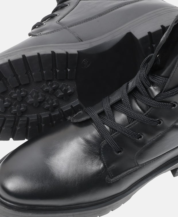 Schnürboots