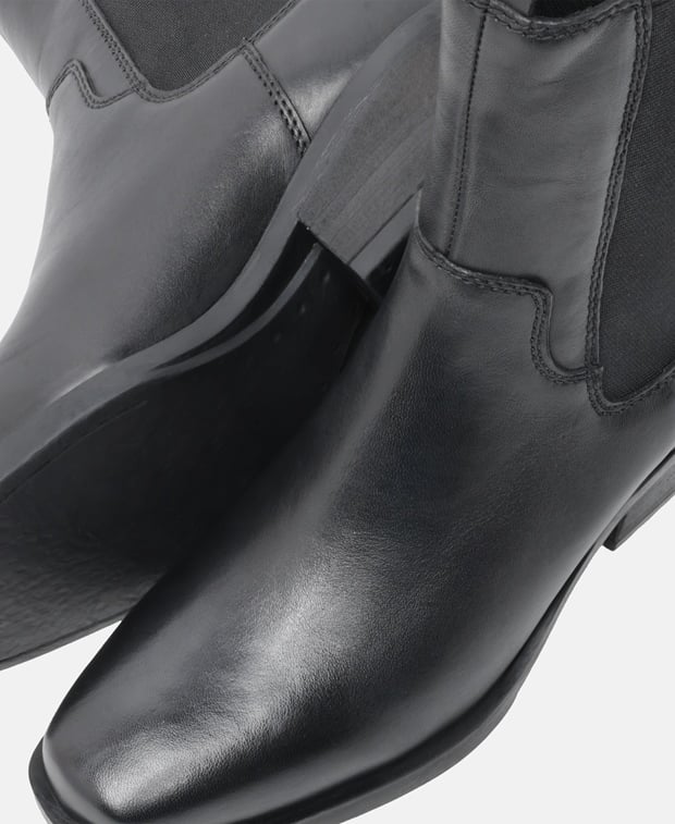 Chelsea Boots