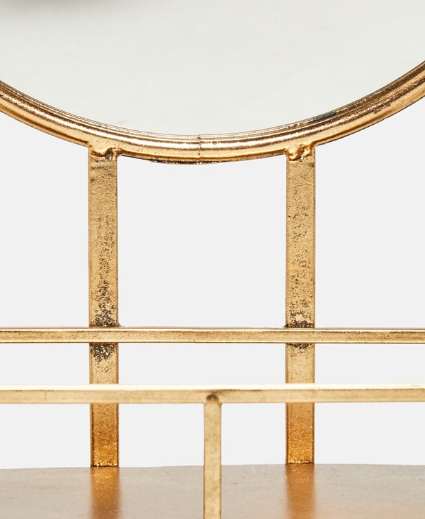 Wandspiegel mit Regal