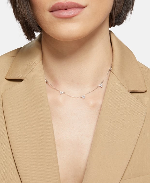 Halskette mit Diamantanhänger