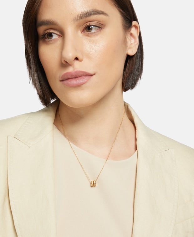 Halskette mit Diamantanhänger