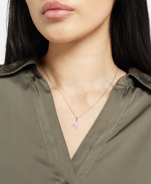 Halskette mit Diamantanhänger