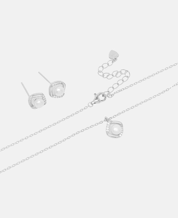Set aus Halskette und Ohrstecker