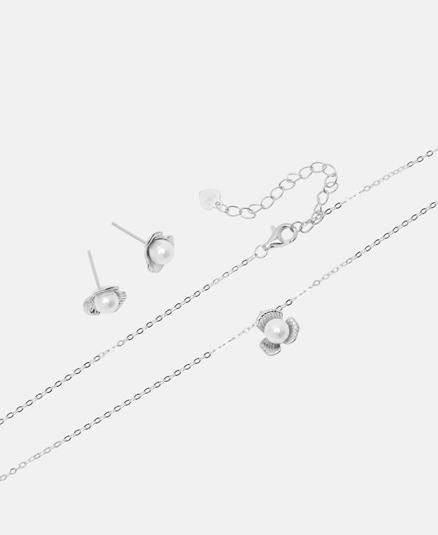 Set aus Halskette und Ohrstecker