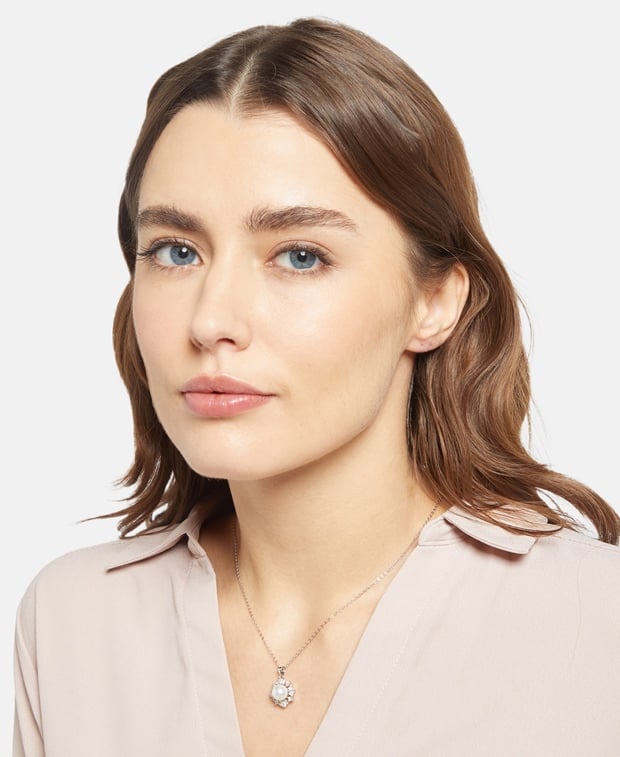 Halskette mit Perlenanhänger