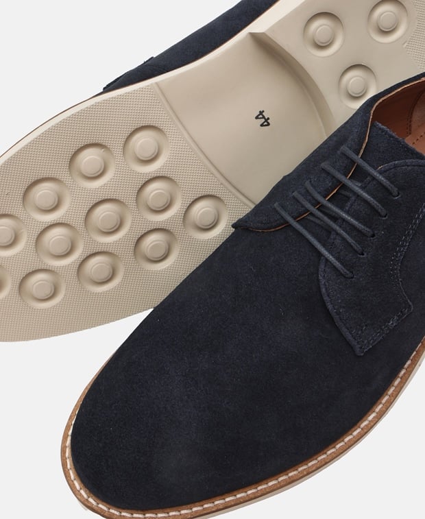 Schnürschuhe