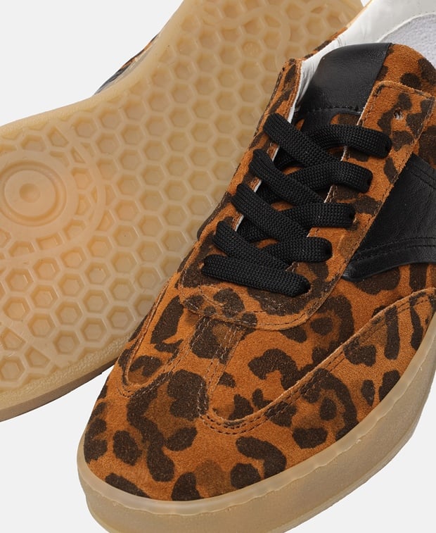 Sneaker