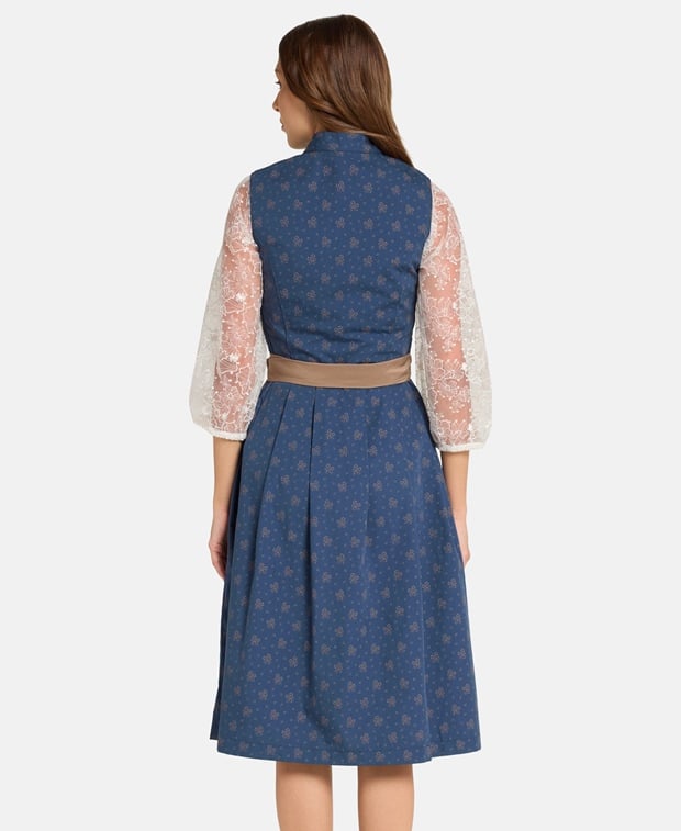 Dirndl mit Schürze