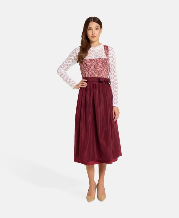 Dirndl mit Schürze