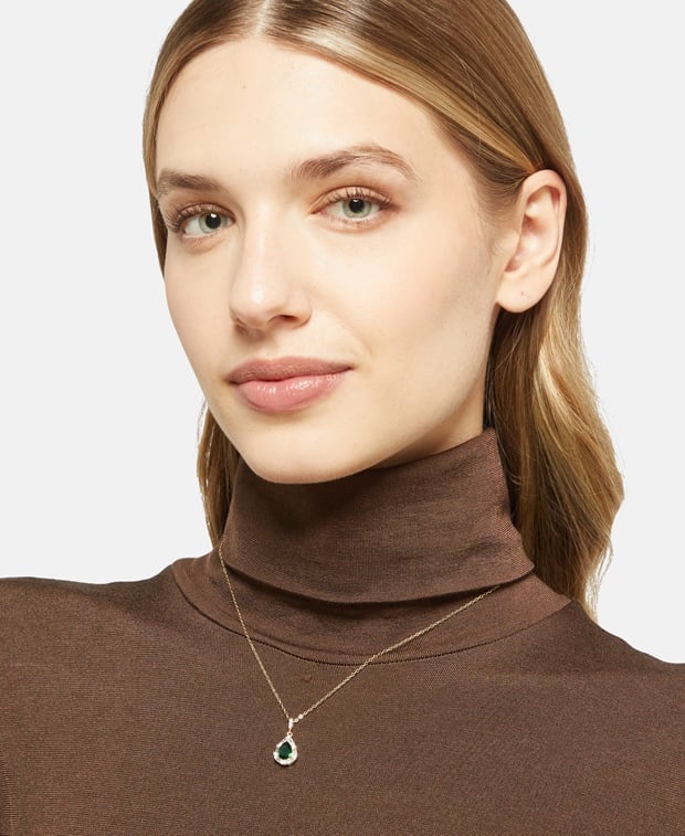 Halskette mit Anhänger