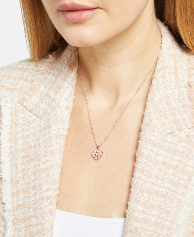 Halskette mit Anhänger